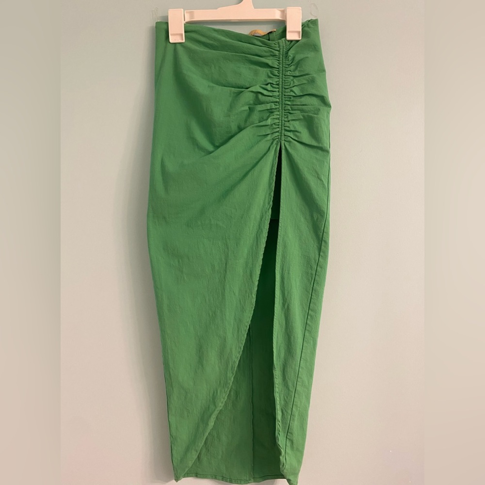 GREEN MIDI SKIRT WITH SLIT!!